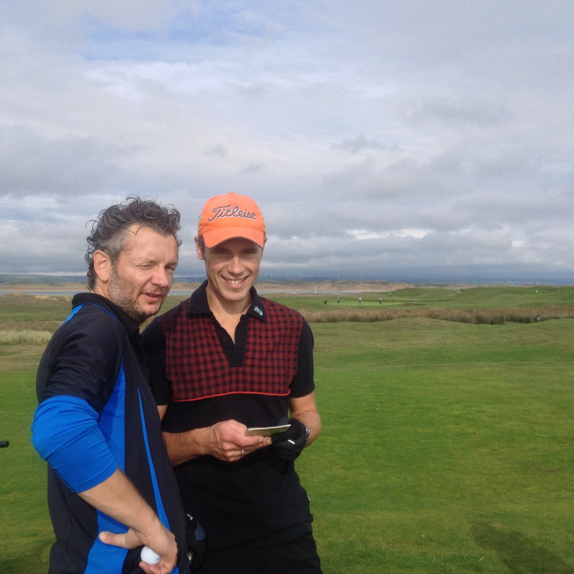 Twee spelers op links